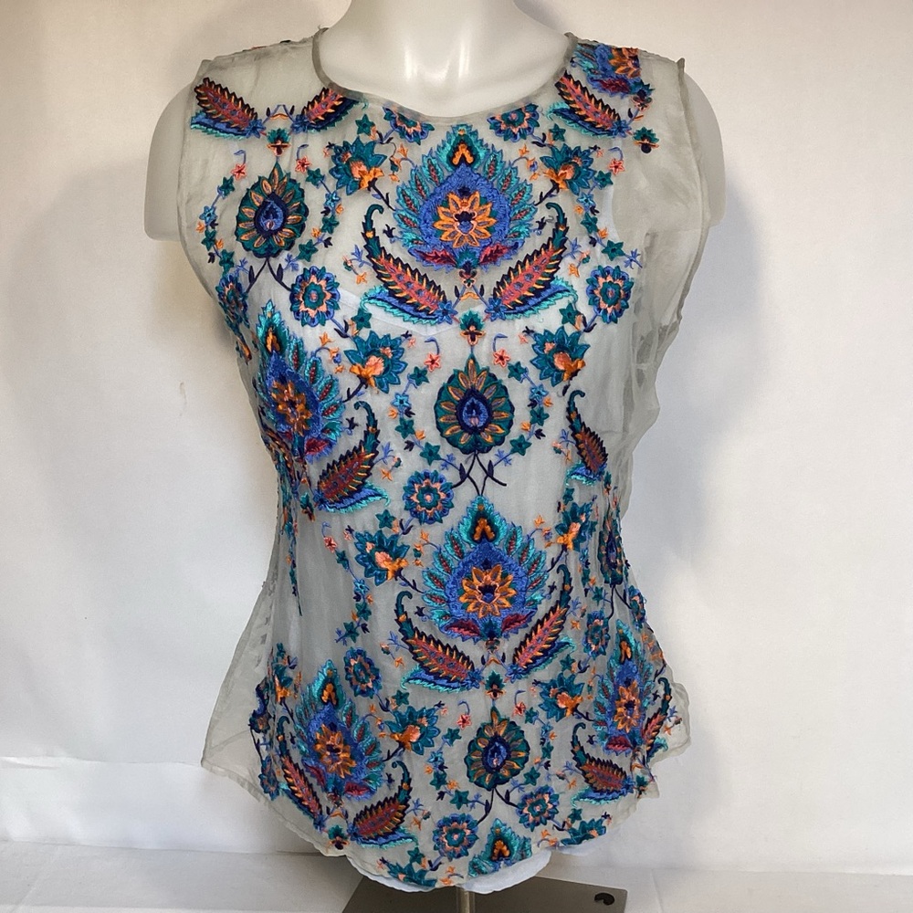 Sundance Women’s Embroidered Sleeveless sheer Elegant Top size small
